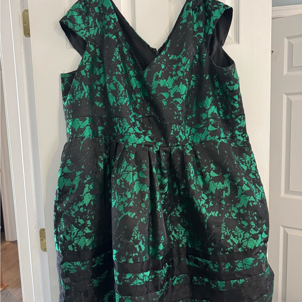 Taylor Dresses Green and Black Asymmetrical Dress